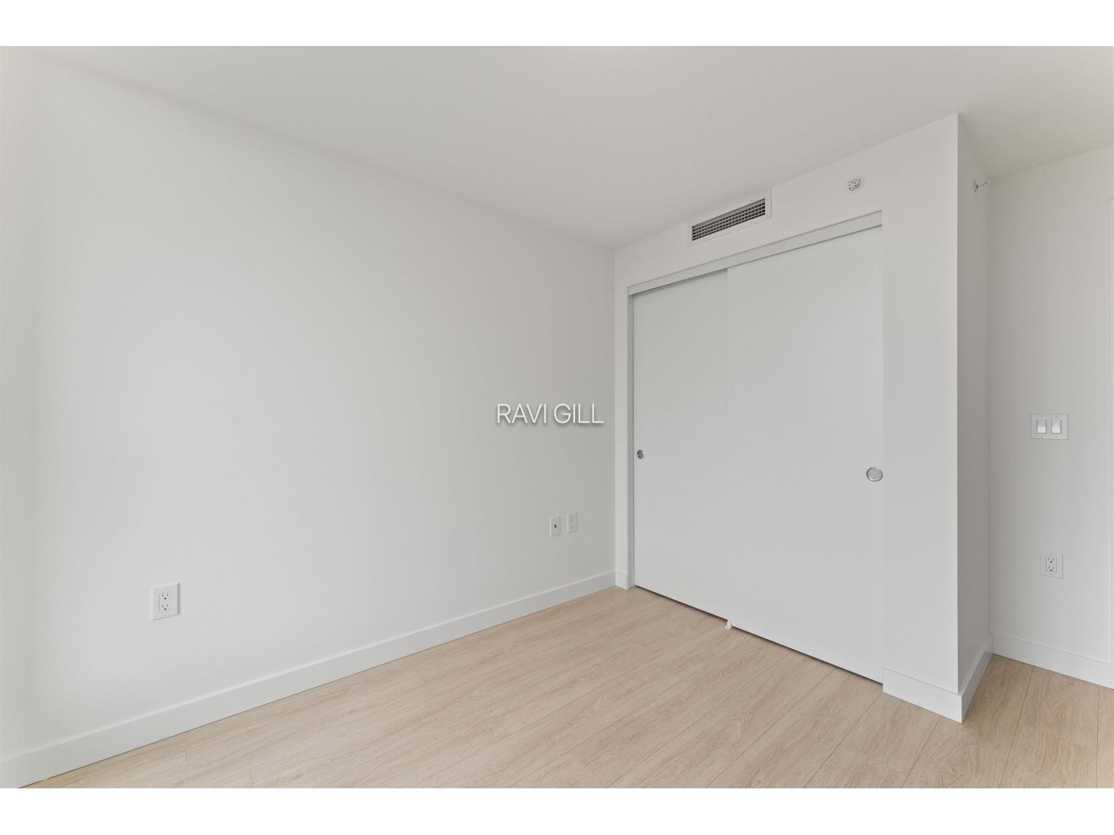 802 13675 107A AVENUE