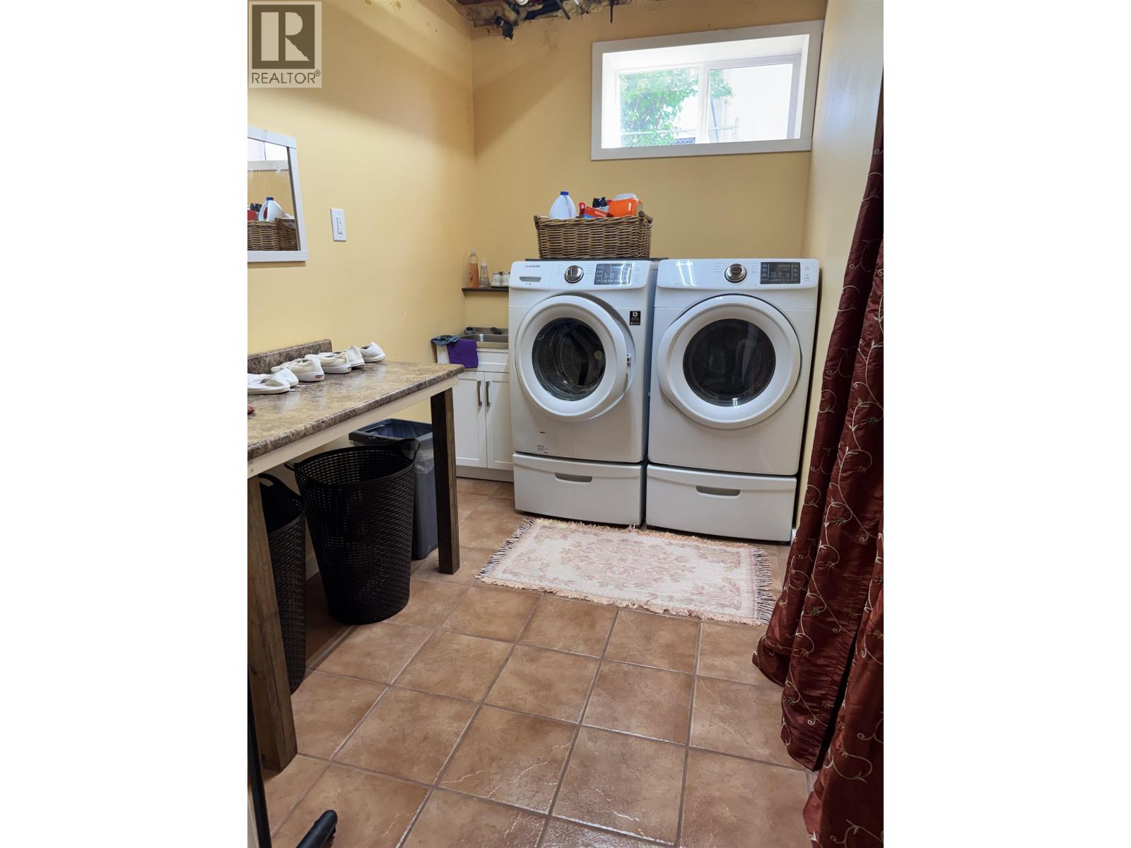 2306 PEAR STREET - 21