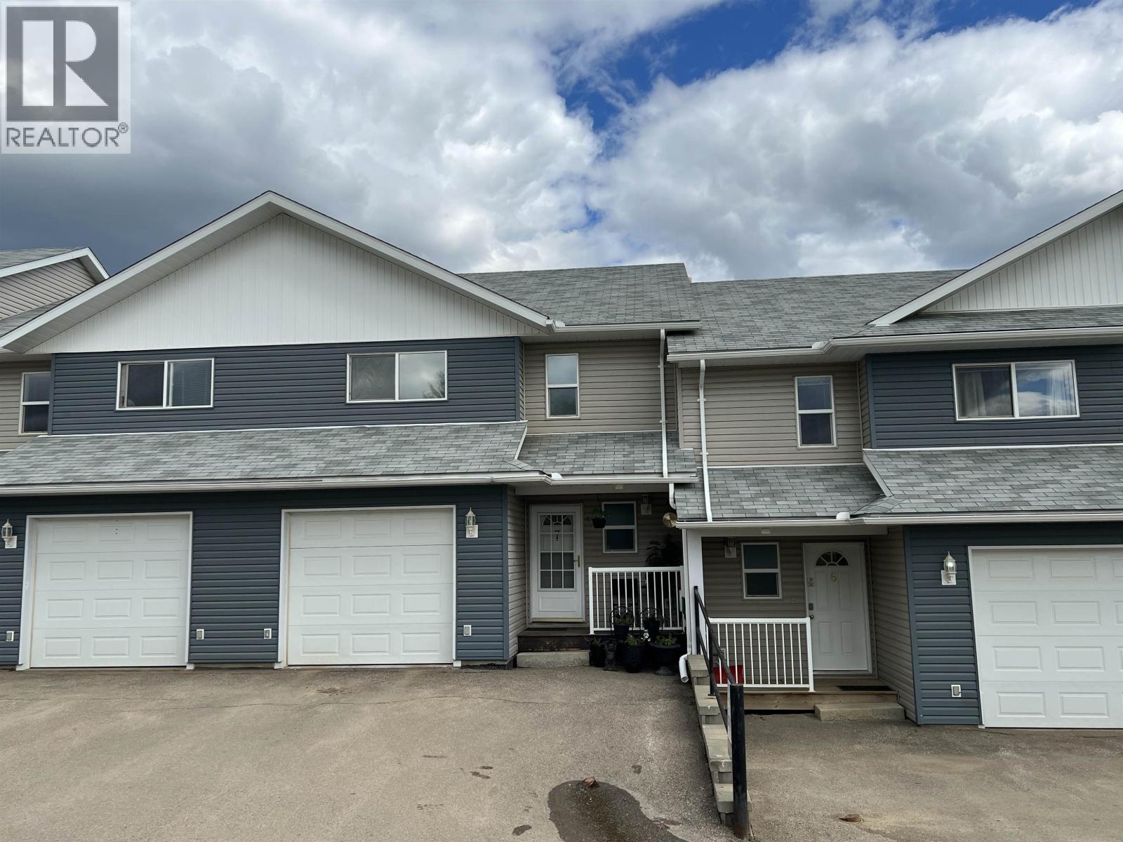 #7 4620 E 52 AVENUE - 1