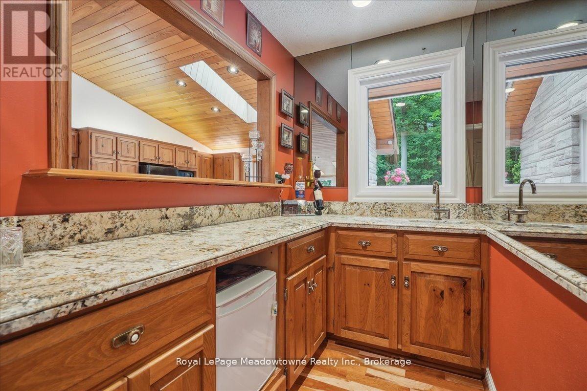 5590 STEELES AVENUE W - 19