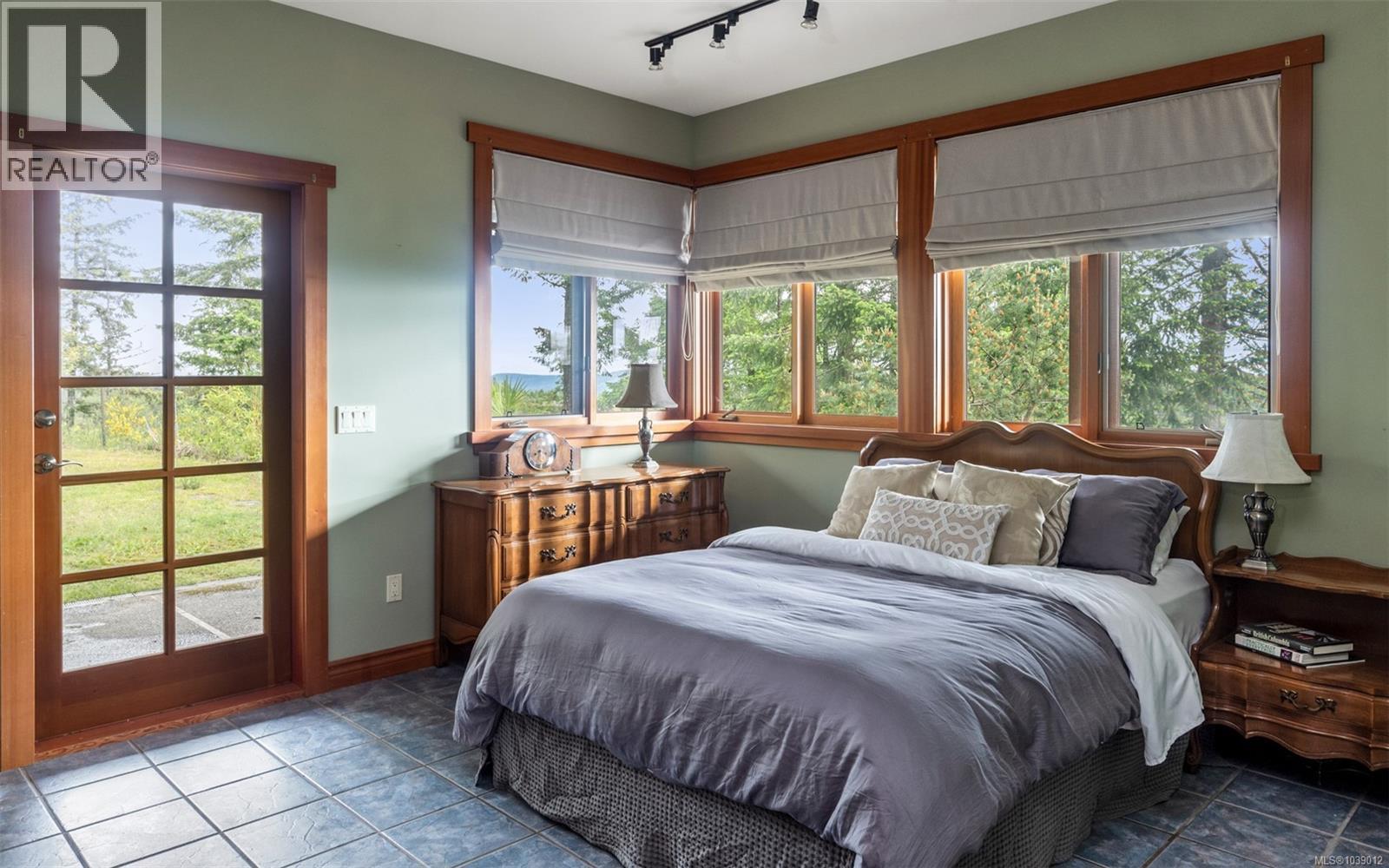177 Jennifer Way - 24
