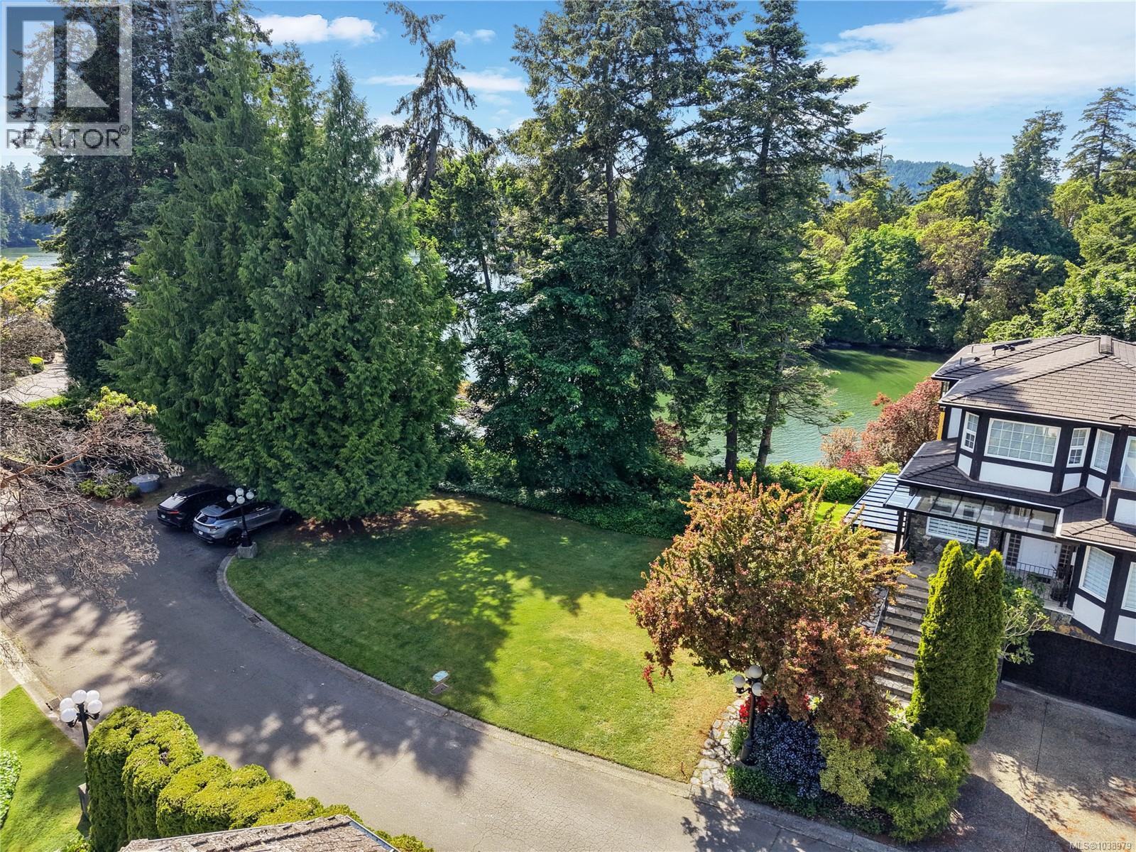 10 Governors Point Rd - 2