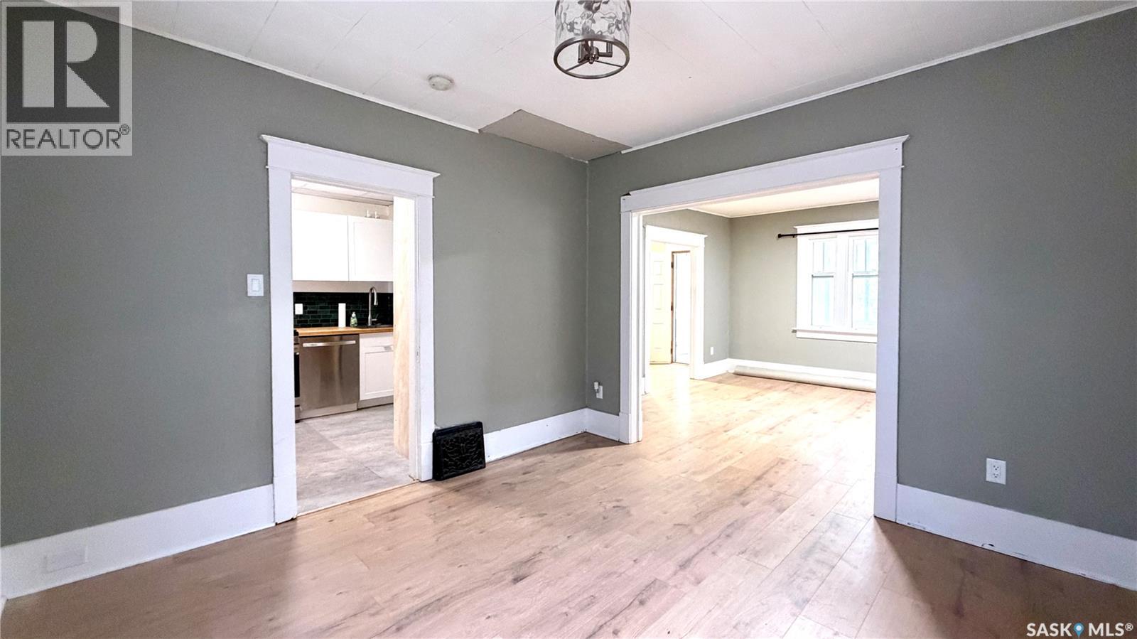 3312 Victoria AVENUE - 18