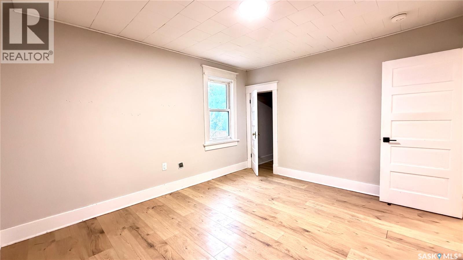 3312 Victoria AVENUE - 34