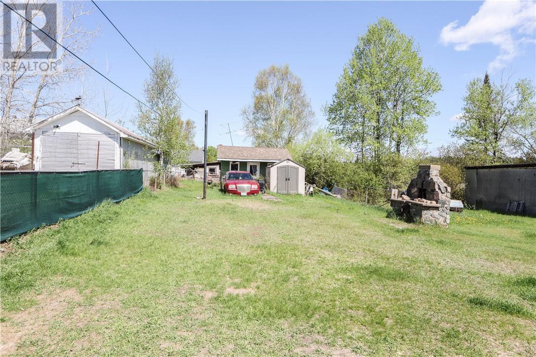 22 Trunk Road - 33