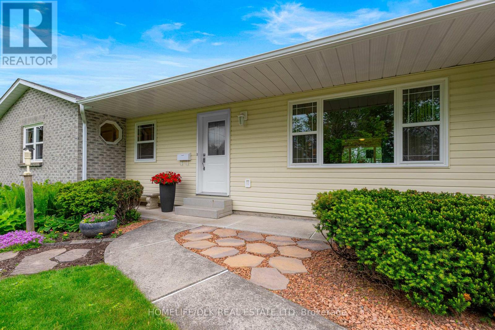 3 CROSS AVENUE - 6