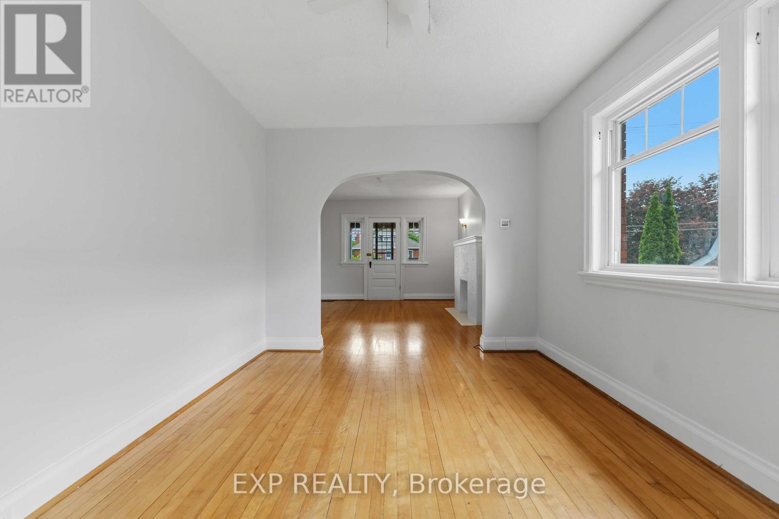 448-450 HOLLAND AVENUE - 15