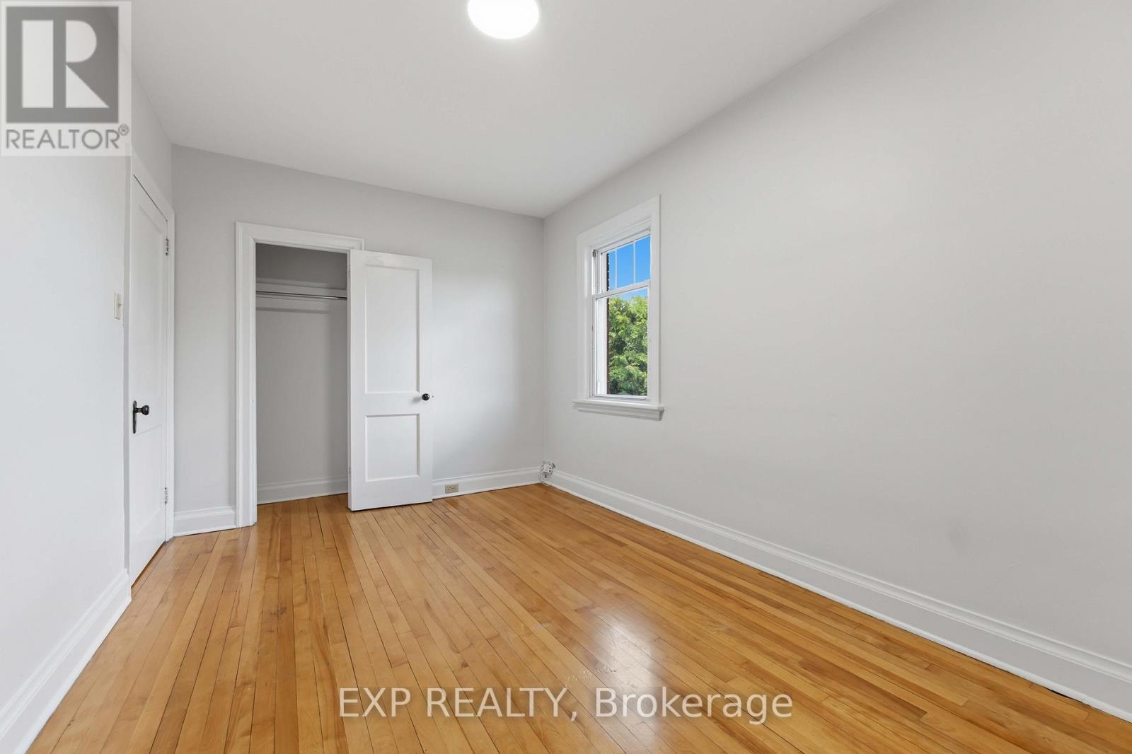 448-450 HOLLAND AVENUE - 18