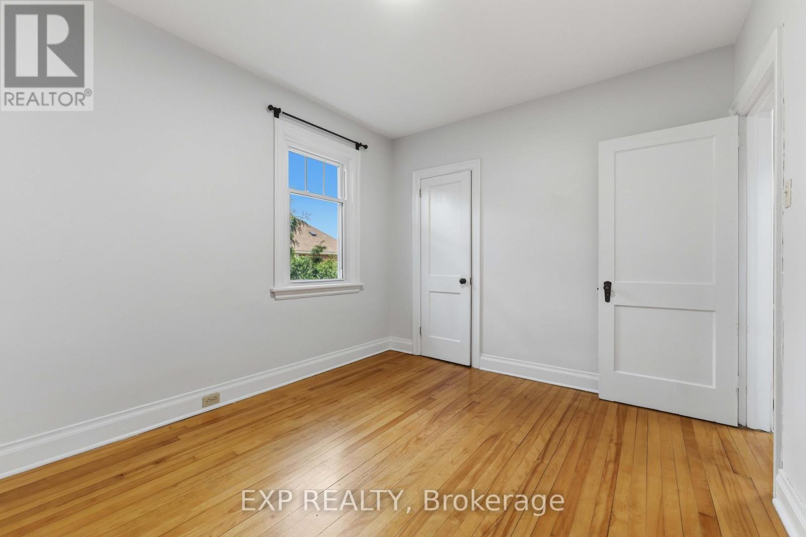 448-450 HOLLAND AVENUE - 25