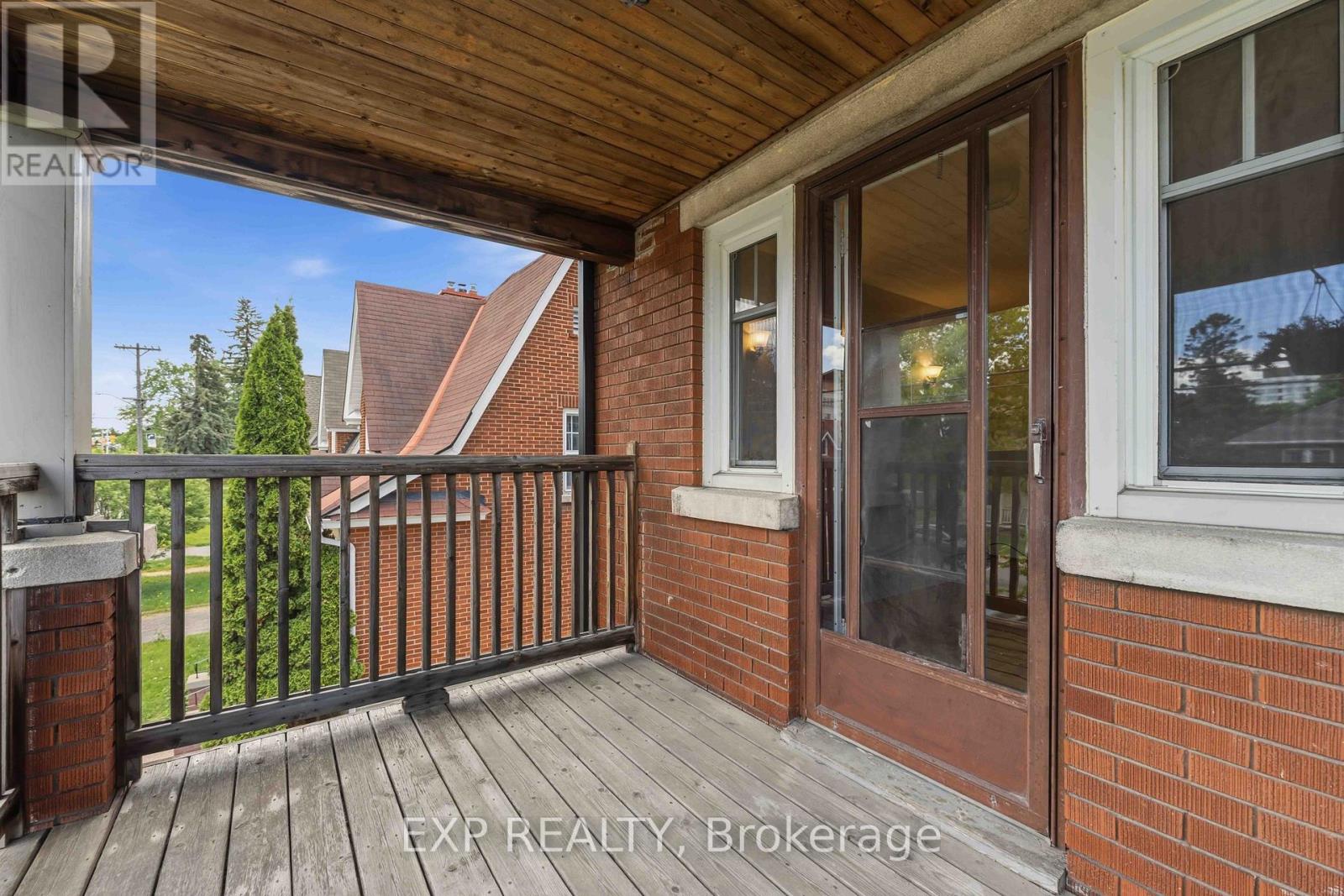 448-450 HOLLAND AVENUE - 29