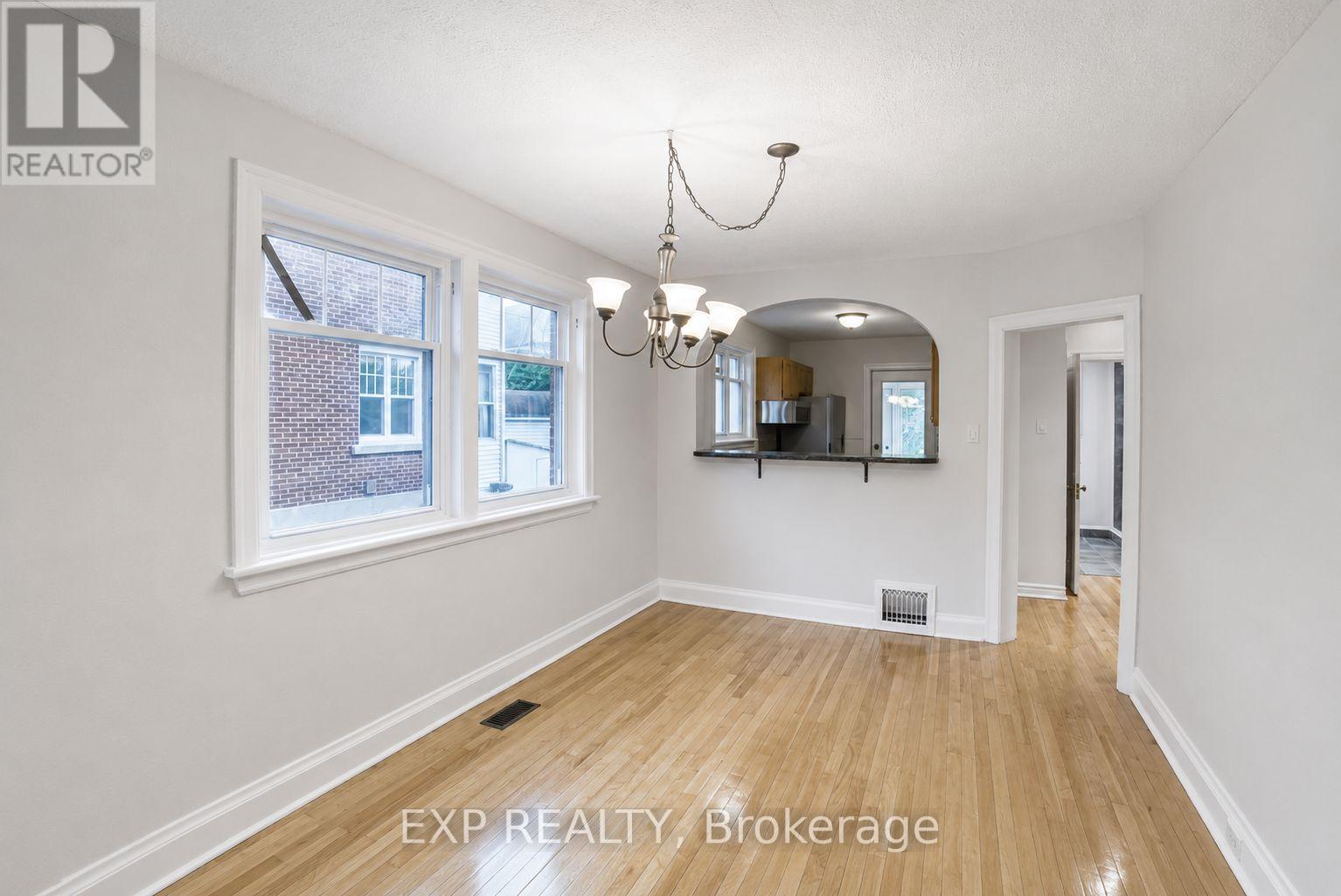 448-450 HOLLAND AVENUE - 36