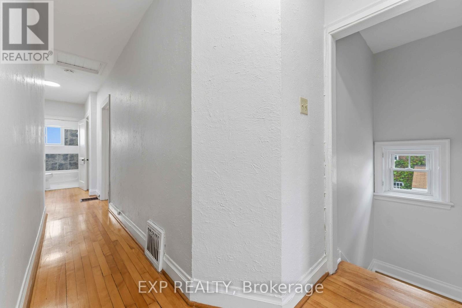448-450 HOLLAND AVENUE - 6