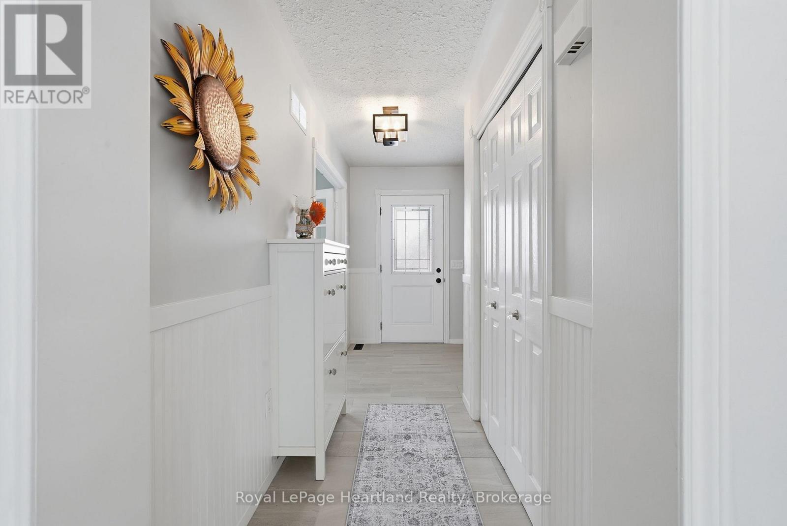 25 JOHN STREET W - 22