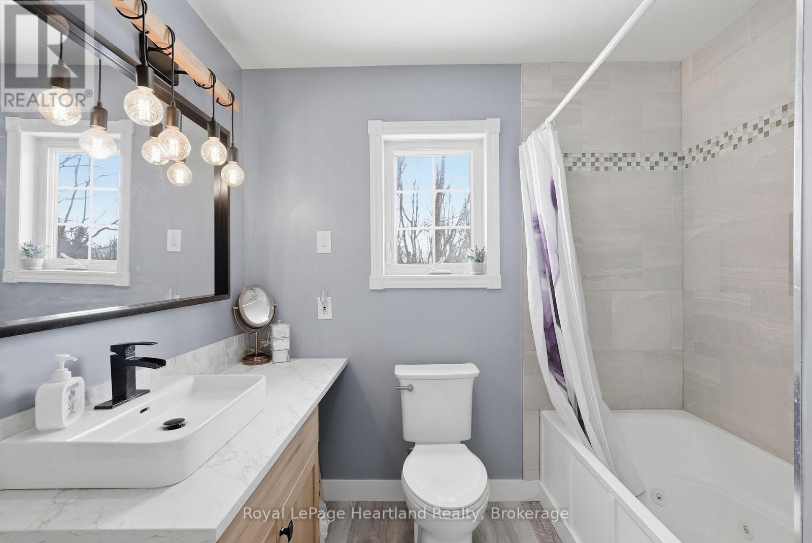 25 JOHN STREET W - 30