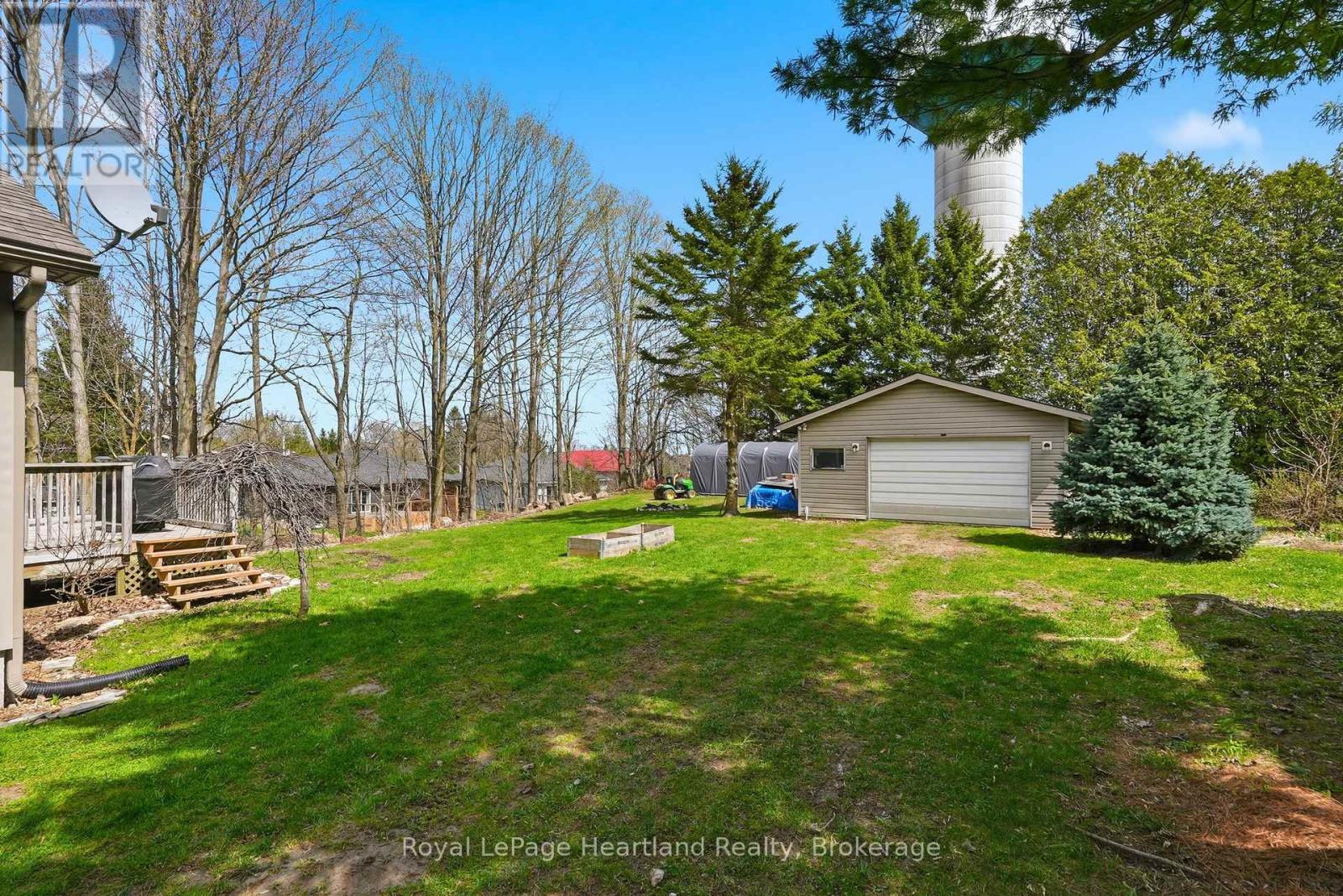 25 JOHN STREET W - 41