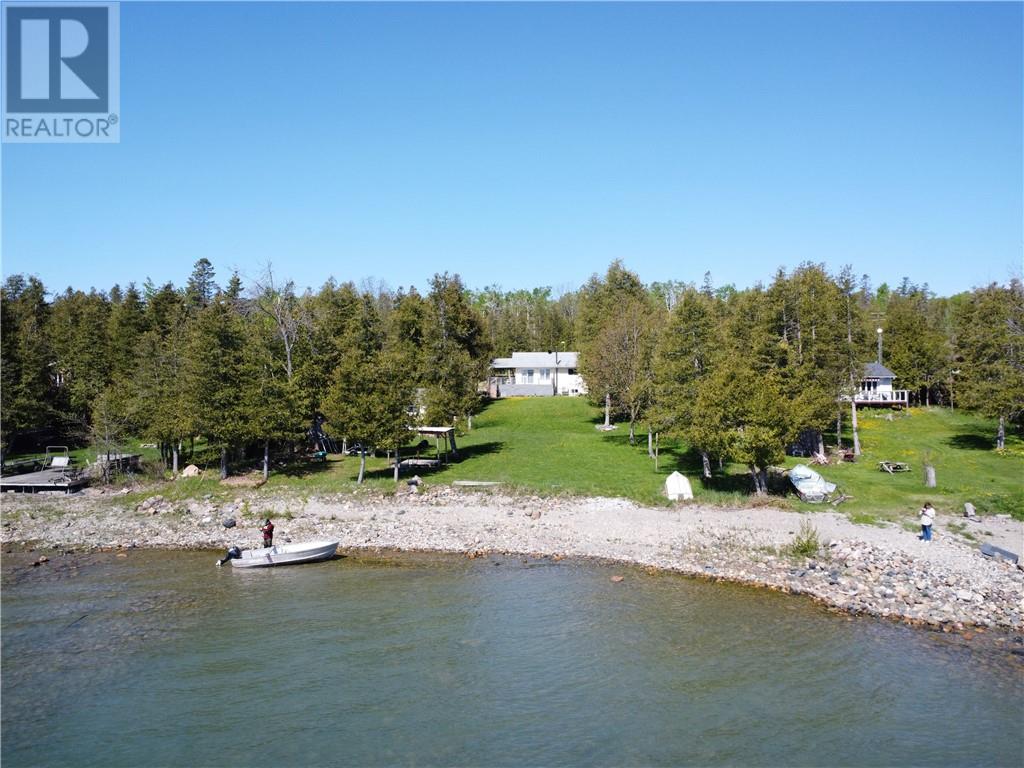 1028 Bay Estates - 14