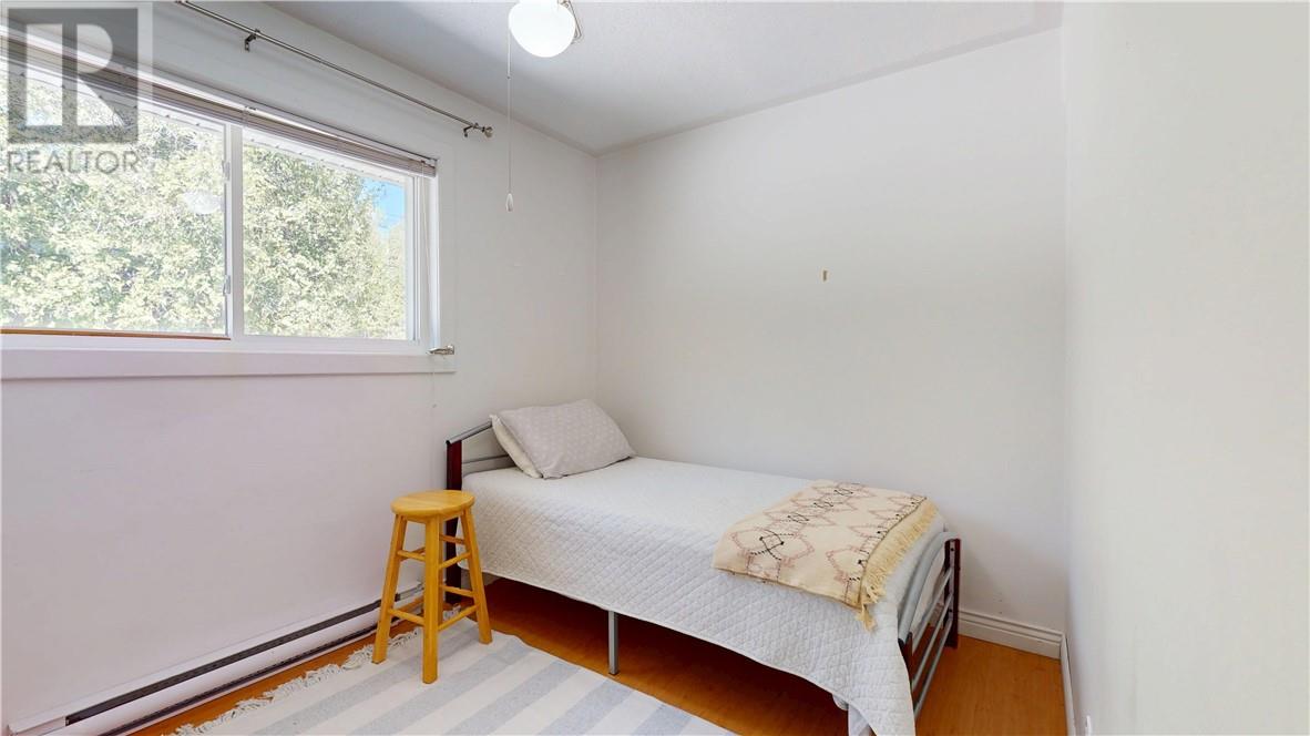 1028 Bay Estates - 27