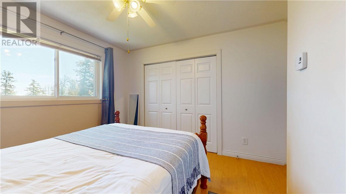 1028 Bay Estates - 31