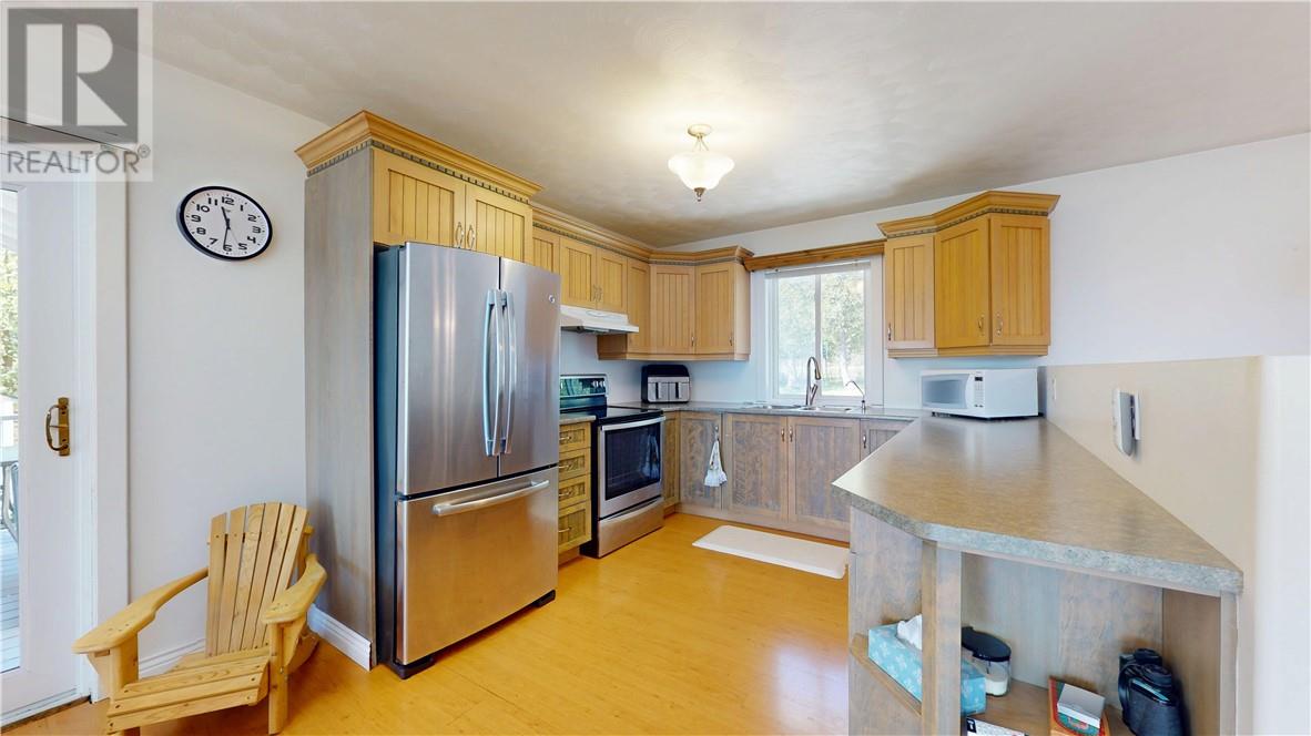 1028 Bay Estates - 33