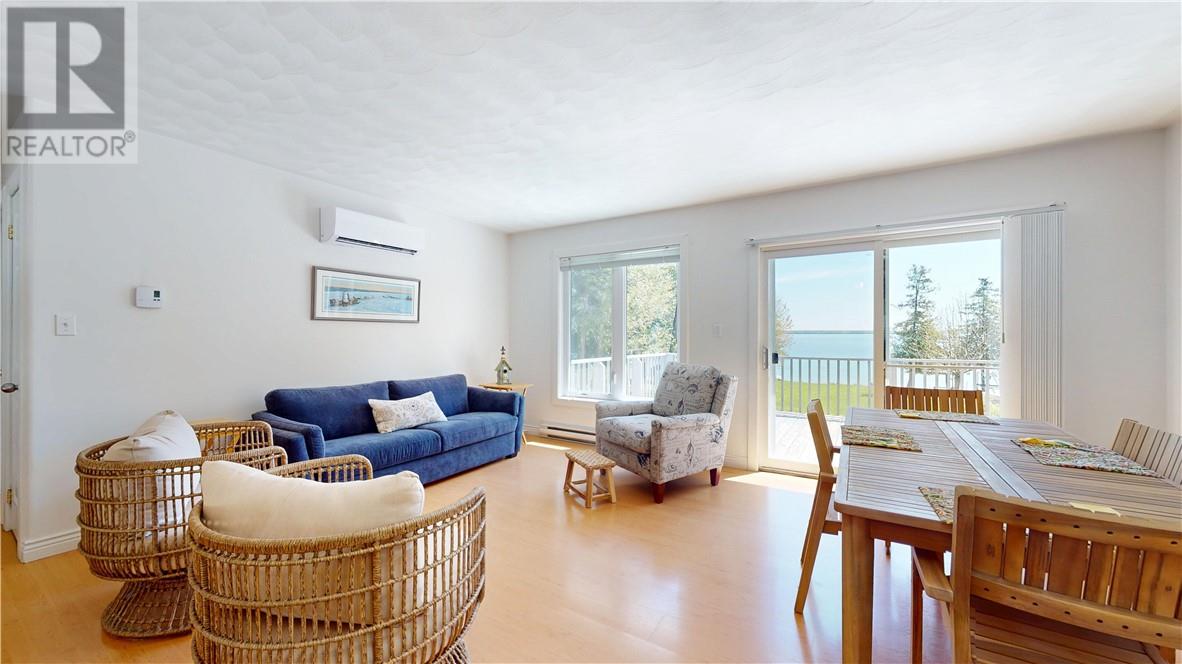 1028 Bay Estates - 36