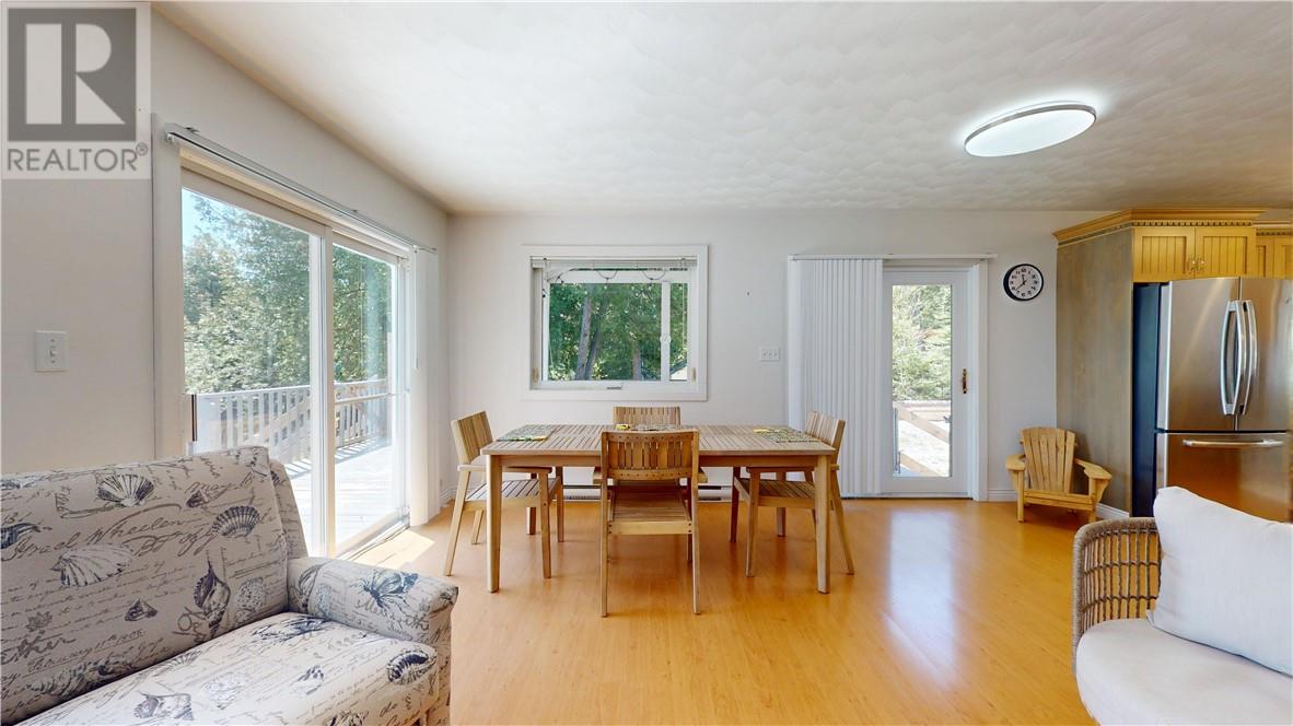 1028 Bay Estates - 43