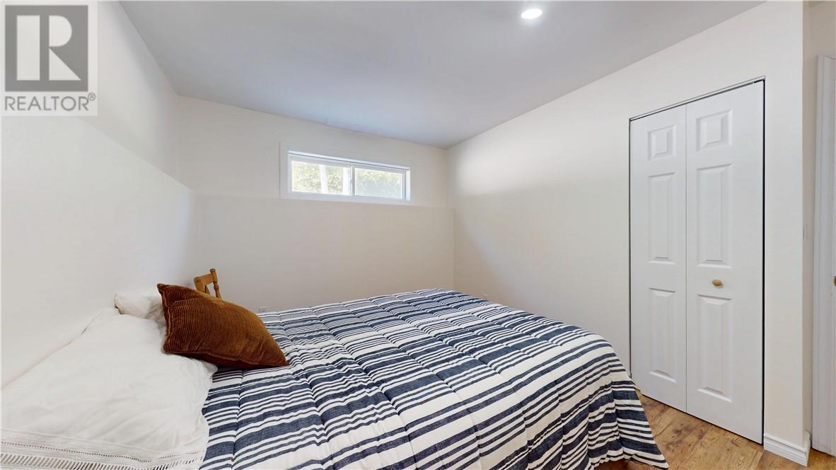 1028 Bay Estates - 54