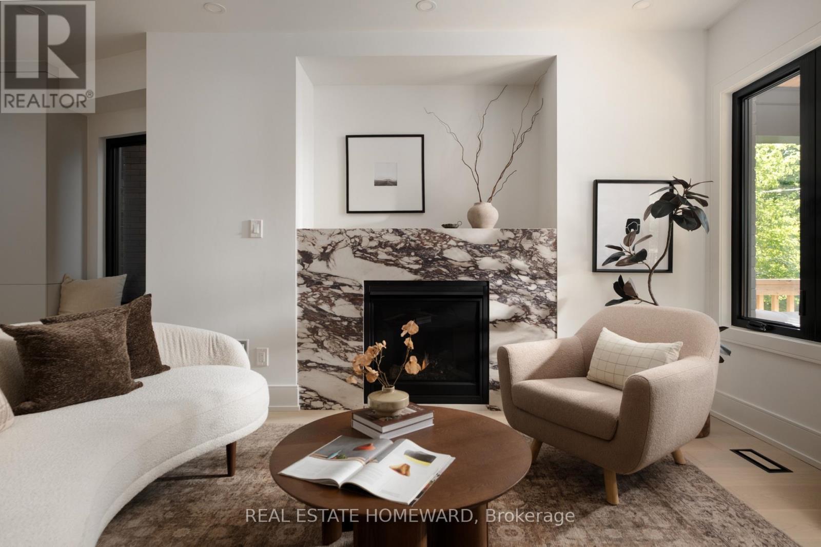 Listing photo of 254 BAIN AVENUE