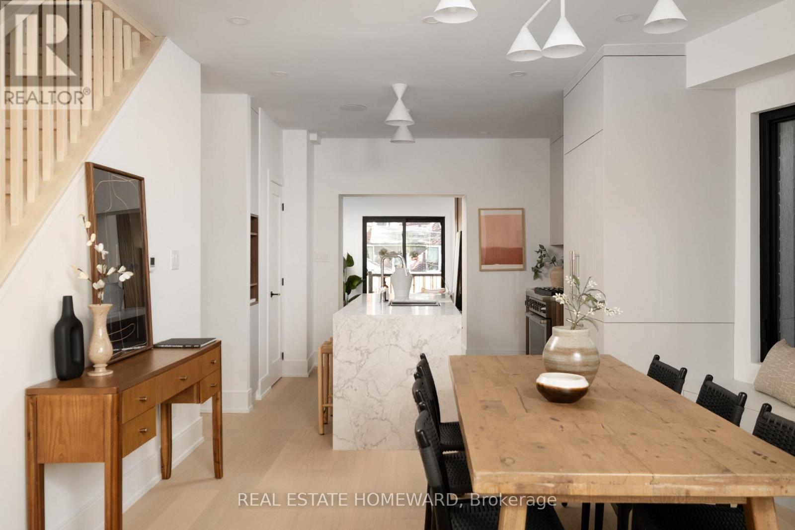 254 BAIN AVENUE - 12