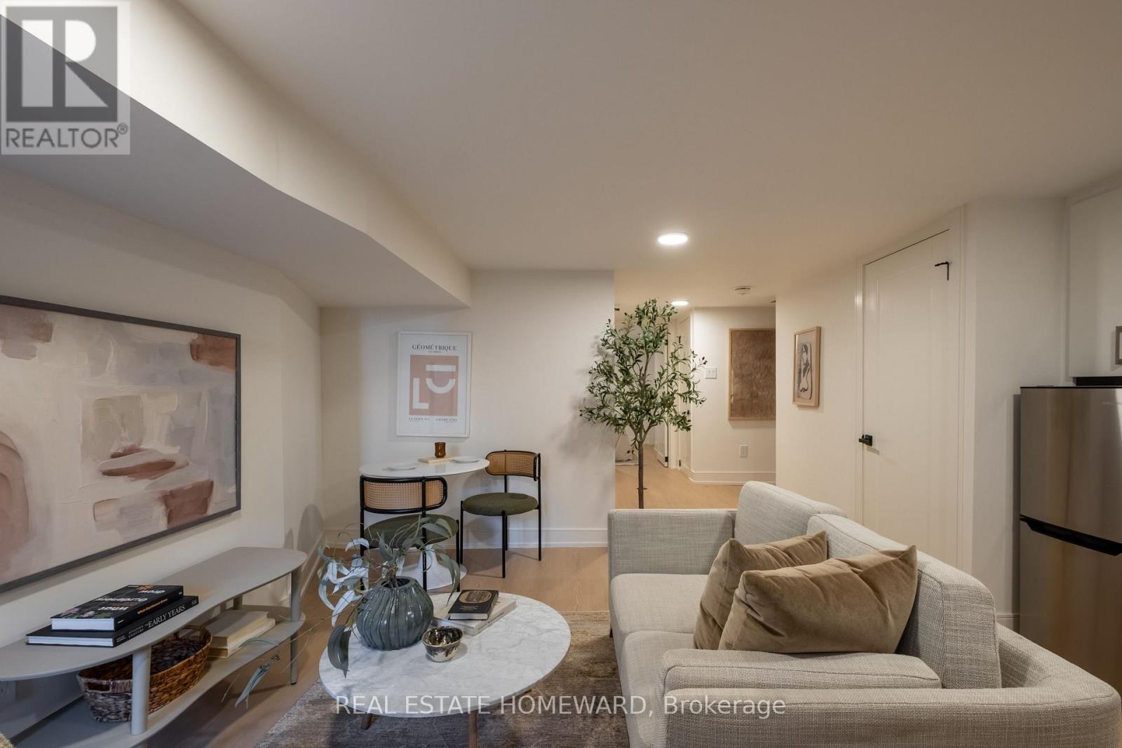 254 BAIN AVENUE - 39