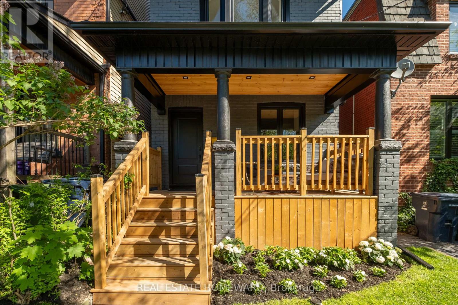 254 BAIN AVENUE - 4