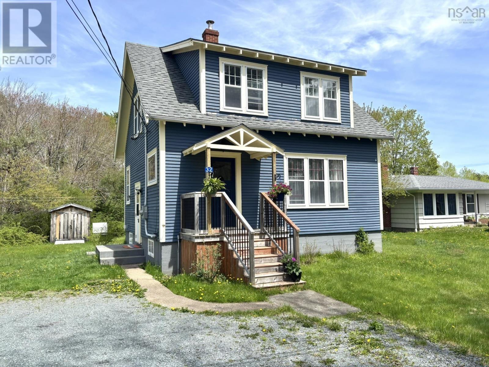 32 Old Falls Road - 32