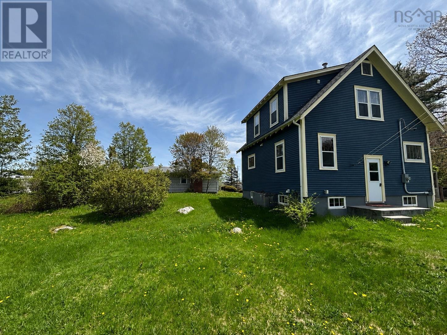 32 Old Falls Road - 33
