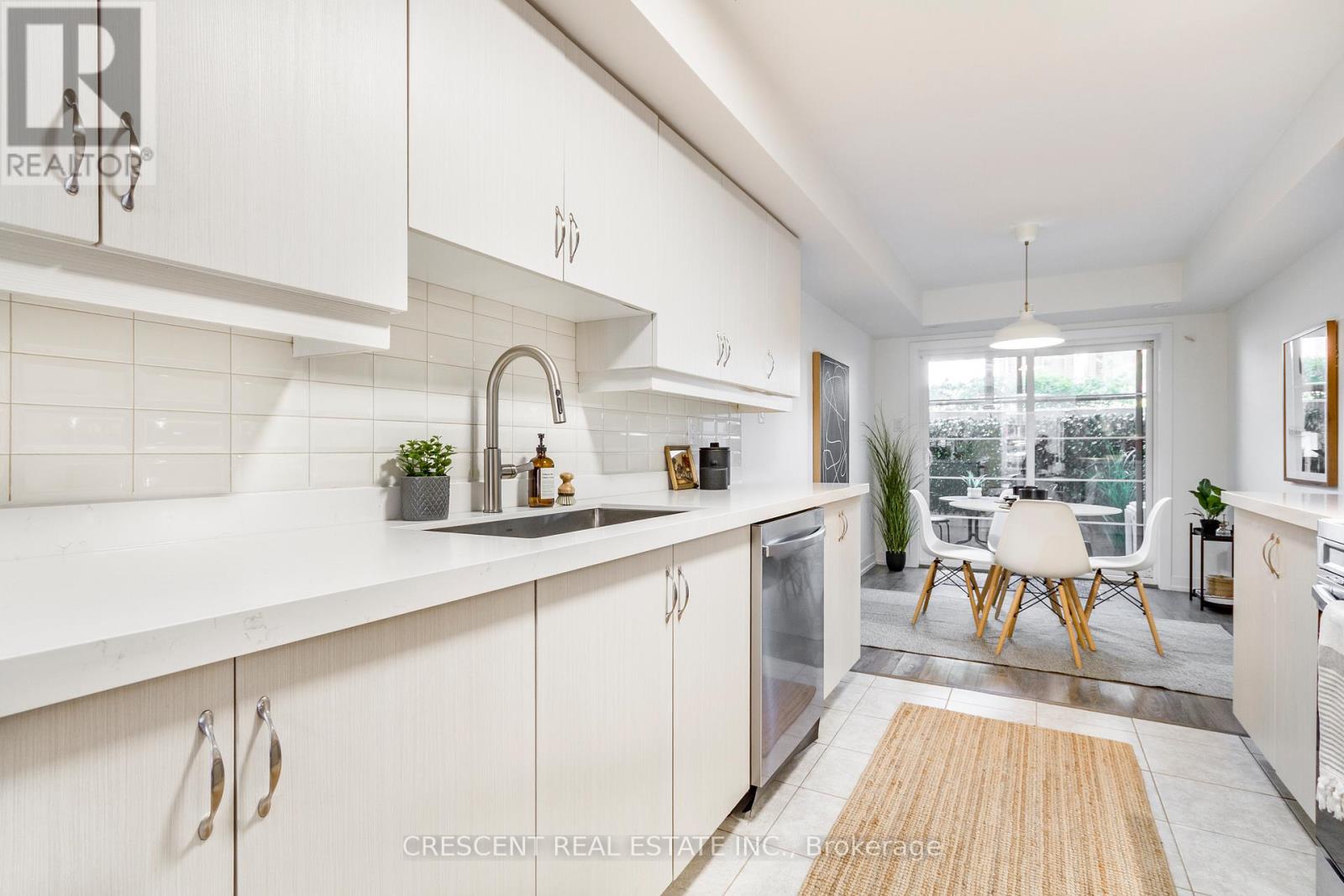 #120 80 PARROTTA DRIVE - 11