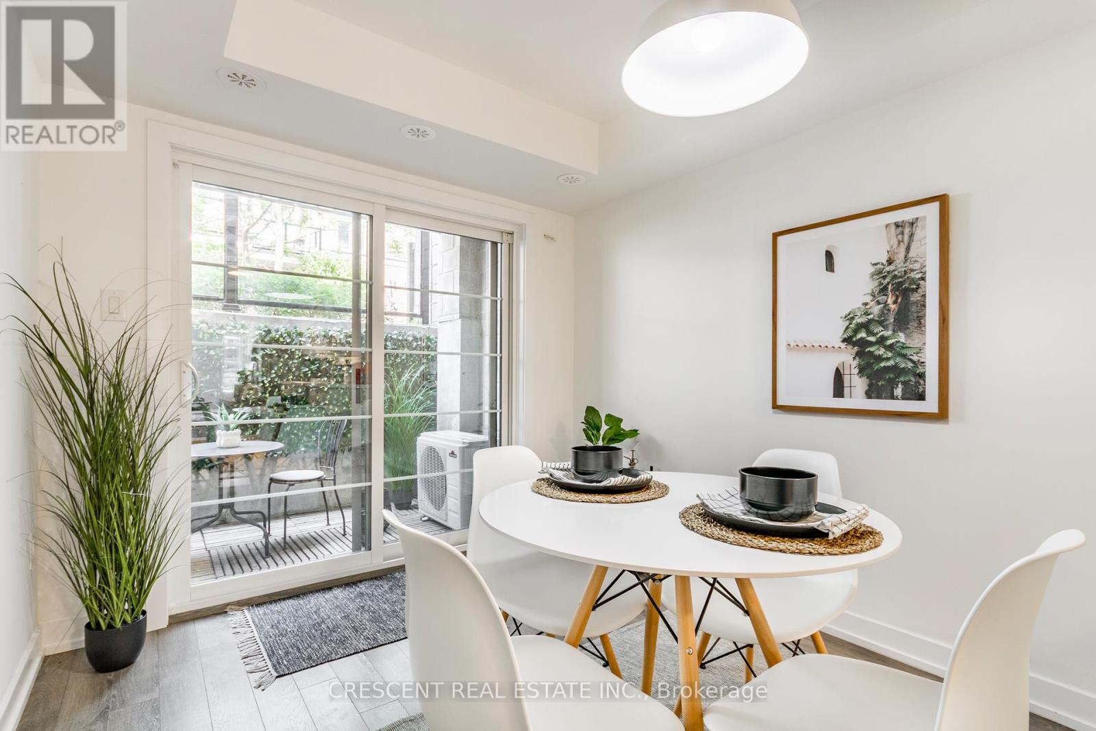 #120 80 PARROTTA DRIVE - 13