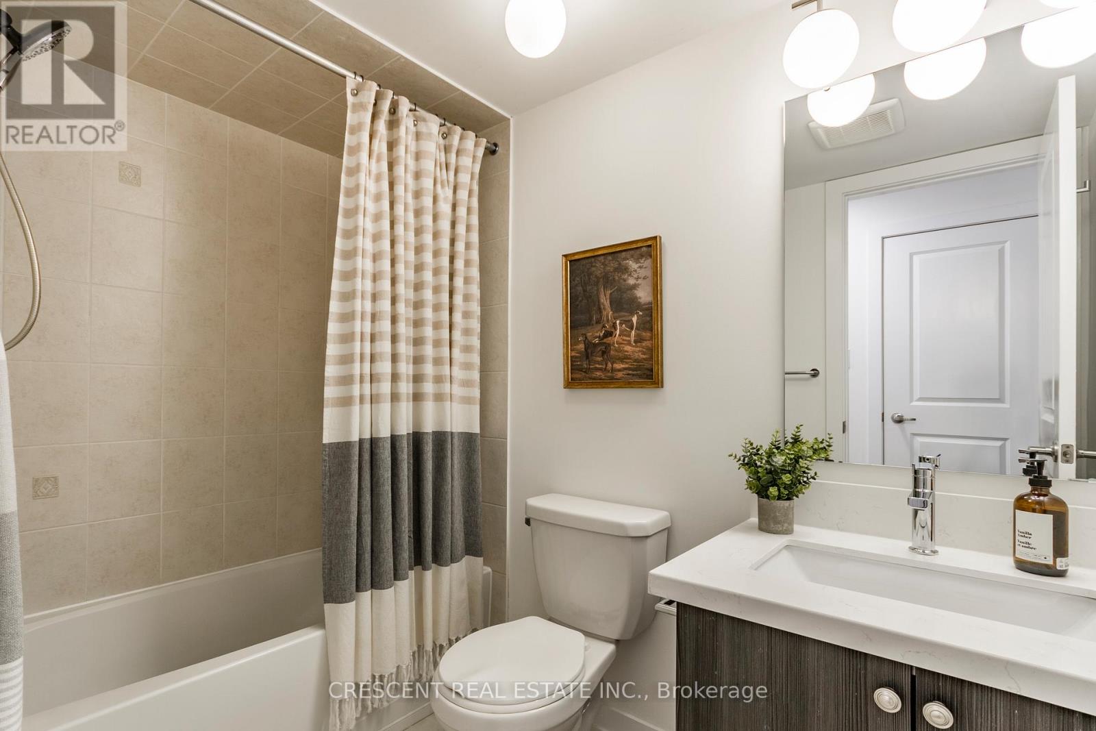 #120 80 PARROTTA DRIVE - 22