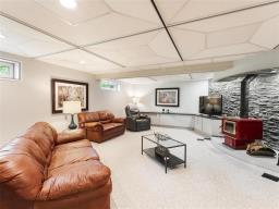 30 Riverview Crescent, Lorette, MB R5K0E6 Photo 36