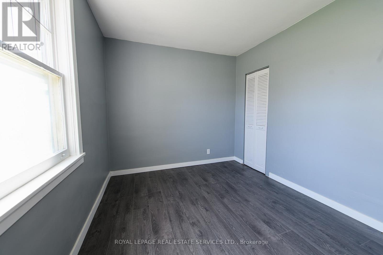 701 5TH STREET E - 18