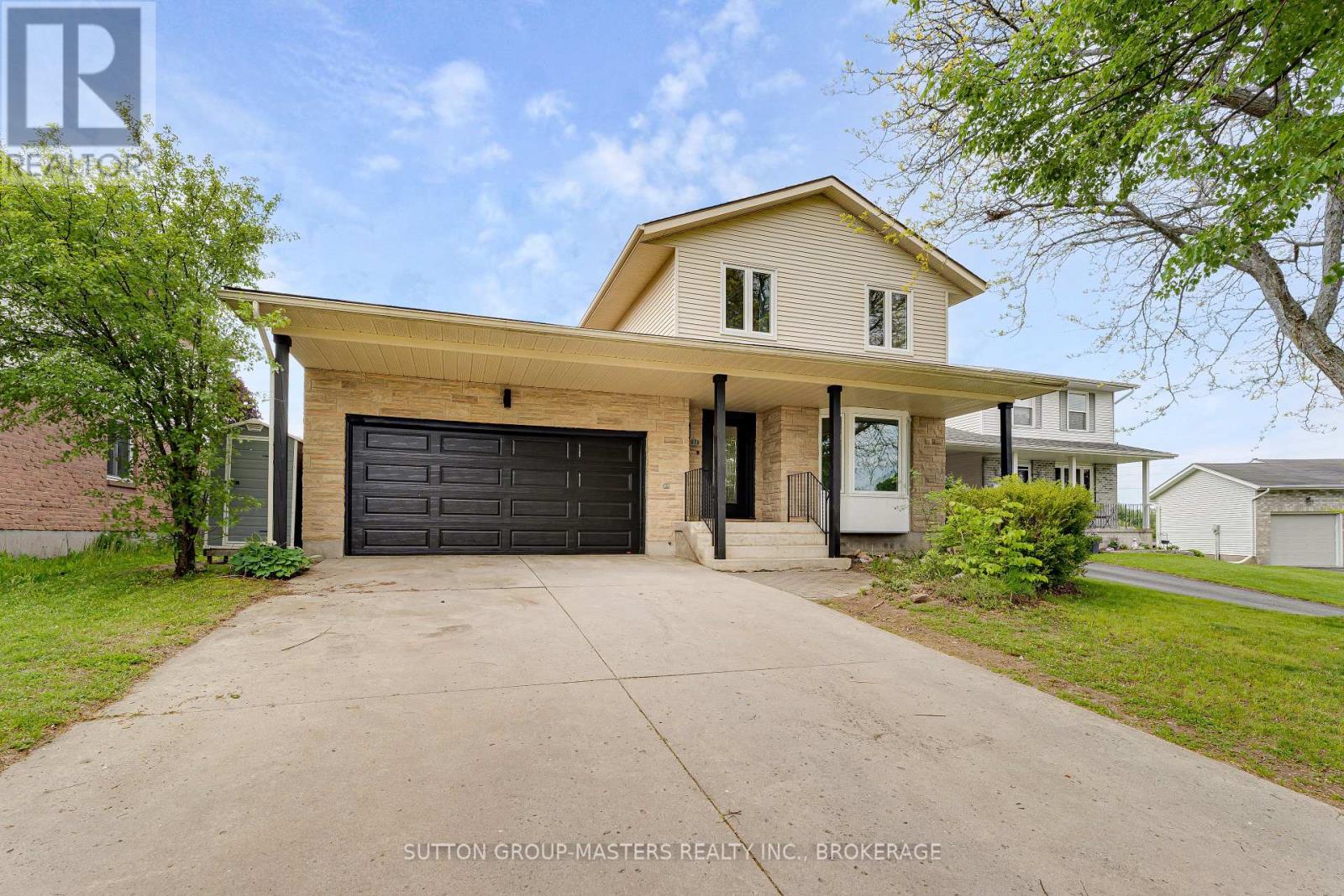 11 DOUGLAS AVENUE - Image 2