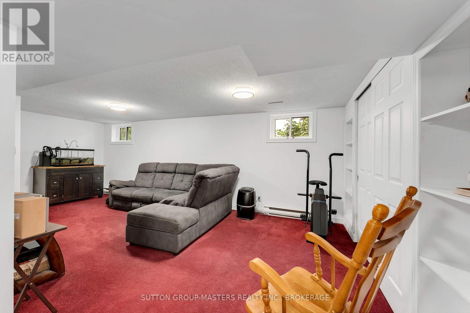 11 DOUGLAS AVENUE - 46