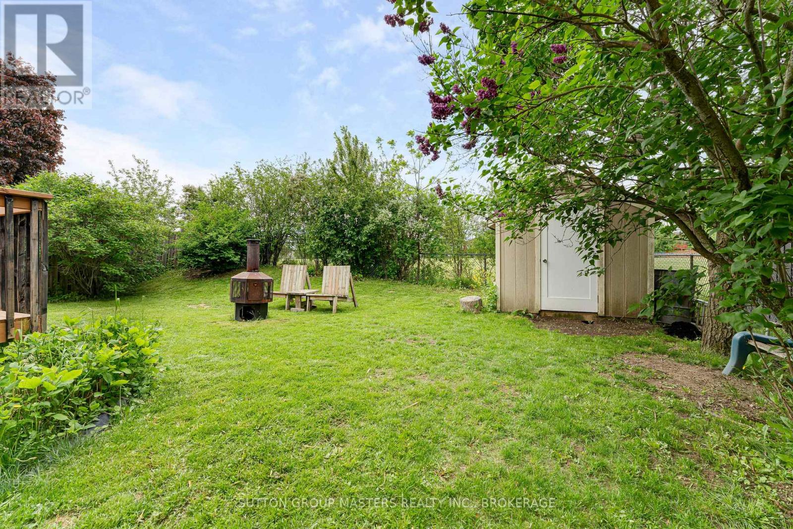 11 DOUGLAS AVENUE - 47