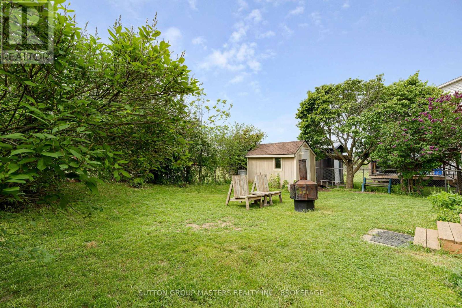 11 DOUGLAS AVENUE - 49