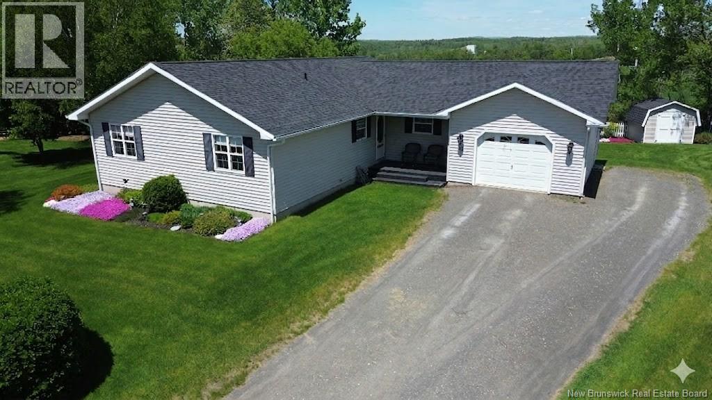 17 Shepody Crescent - 1