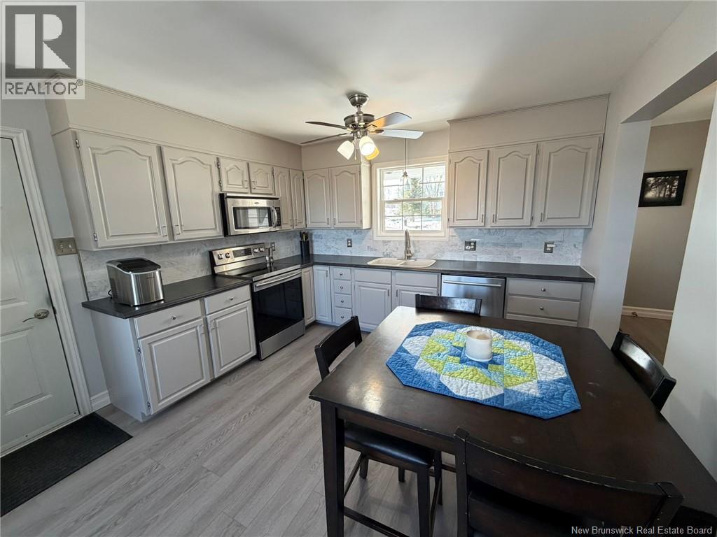 17 Shepody Crescent - 5