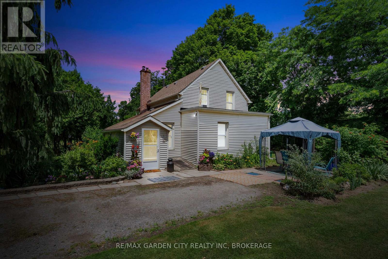 5400 NORTH SERVICE ROAD - 38