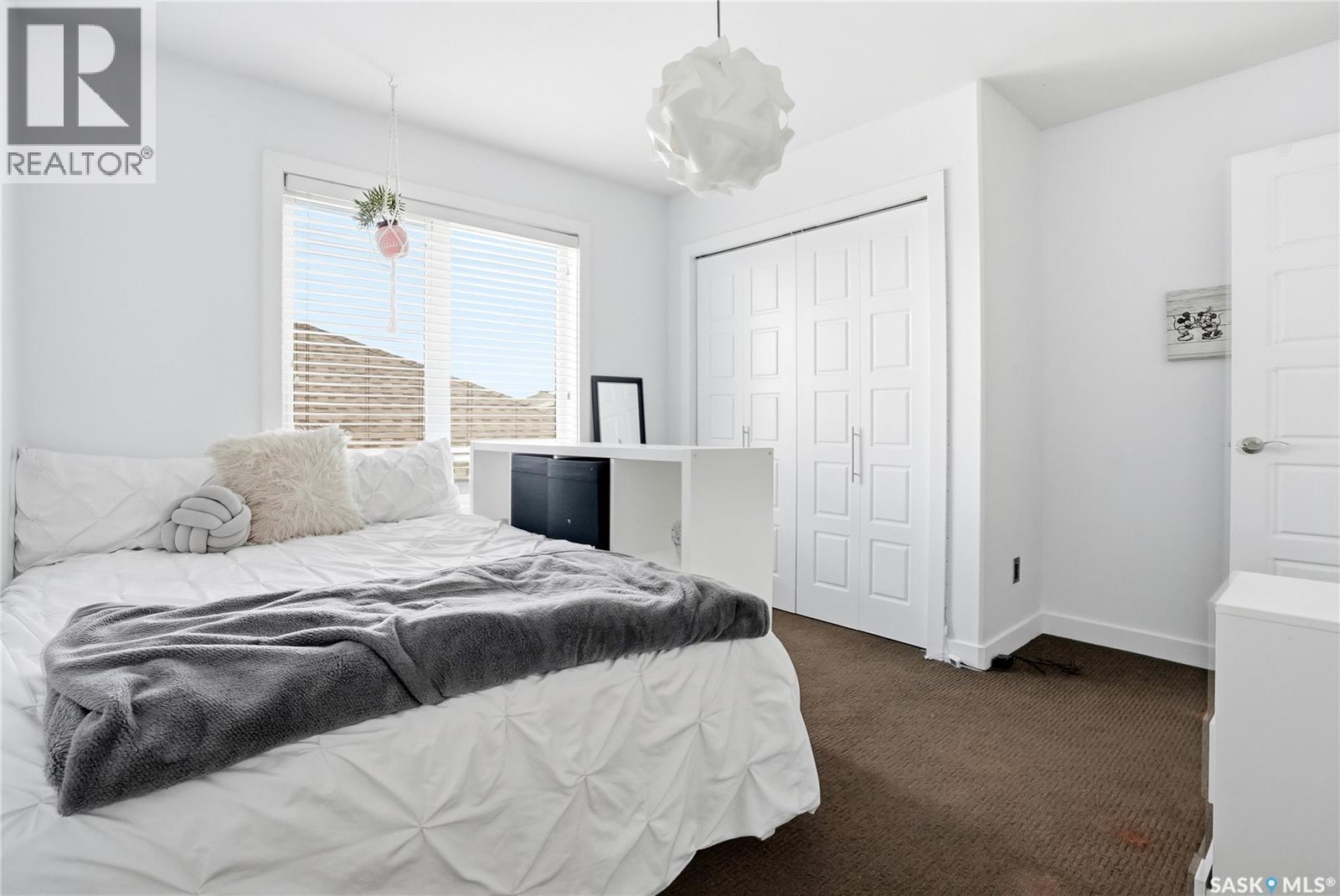 707 Sauer CRESCENT — photo 44
