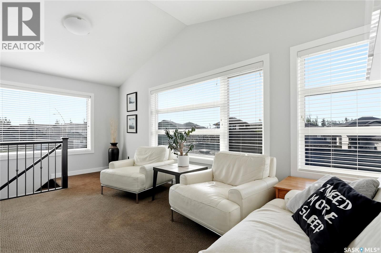 707 Sauer CRESCENT — photo 32