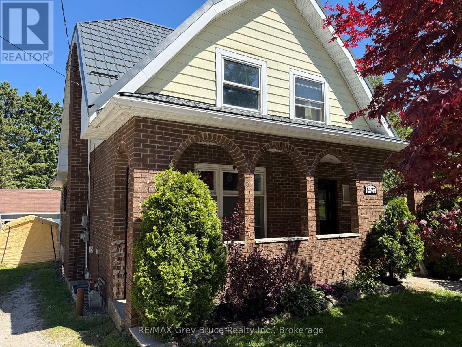 1427 5TH \'A\' AVENUE W - 2