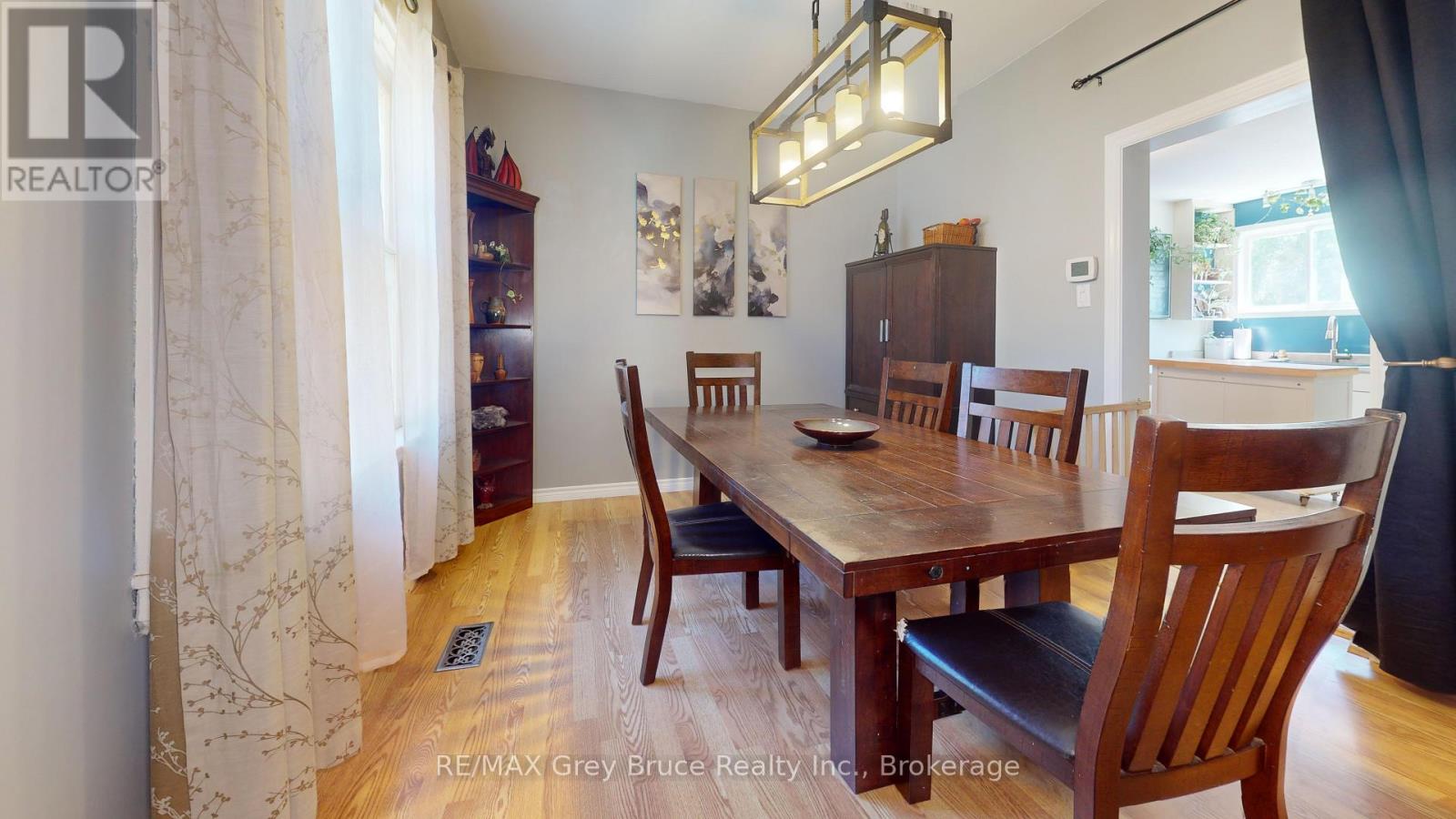 1427 5TH \'A\' AVENUE W - 8