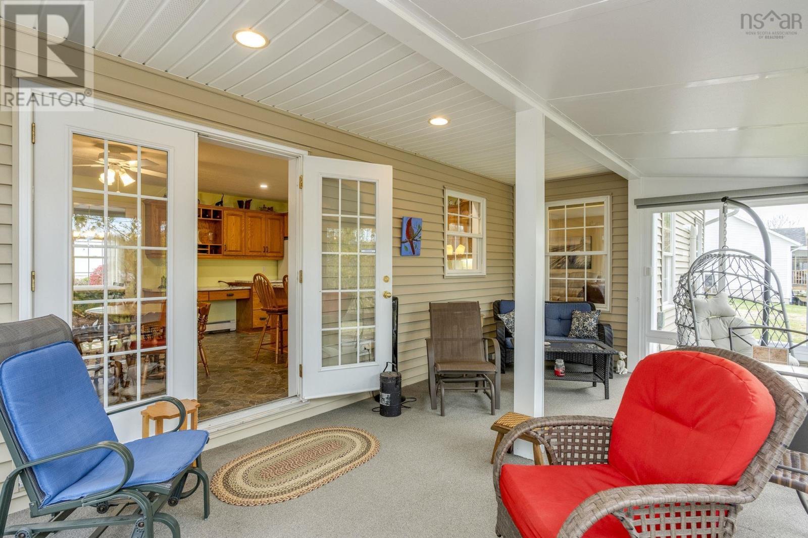73 Gravenstein Drive - 21