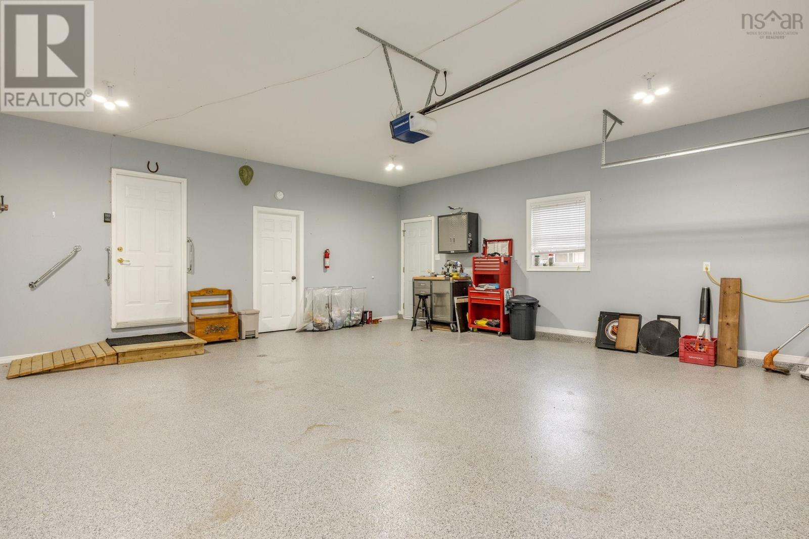 73 Gravenstein Drive - 50